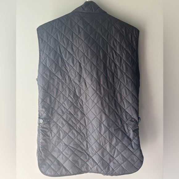 Zara man, size small, Men's Quilted Black Vest, full front zip, front pockets - Picture 7 of 8